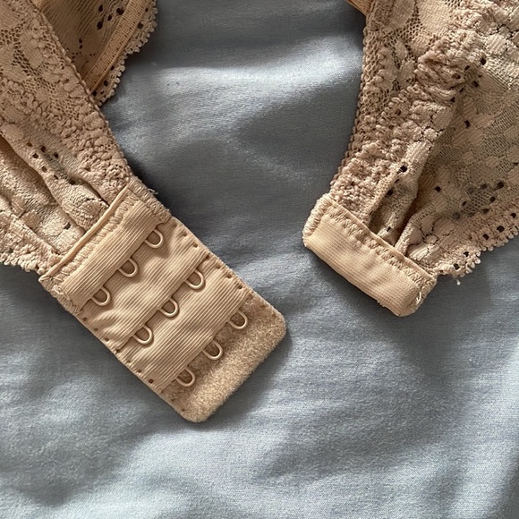 COPY - LACE BRALETTE - Picture 7 of 7